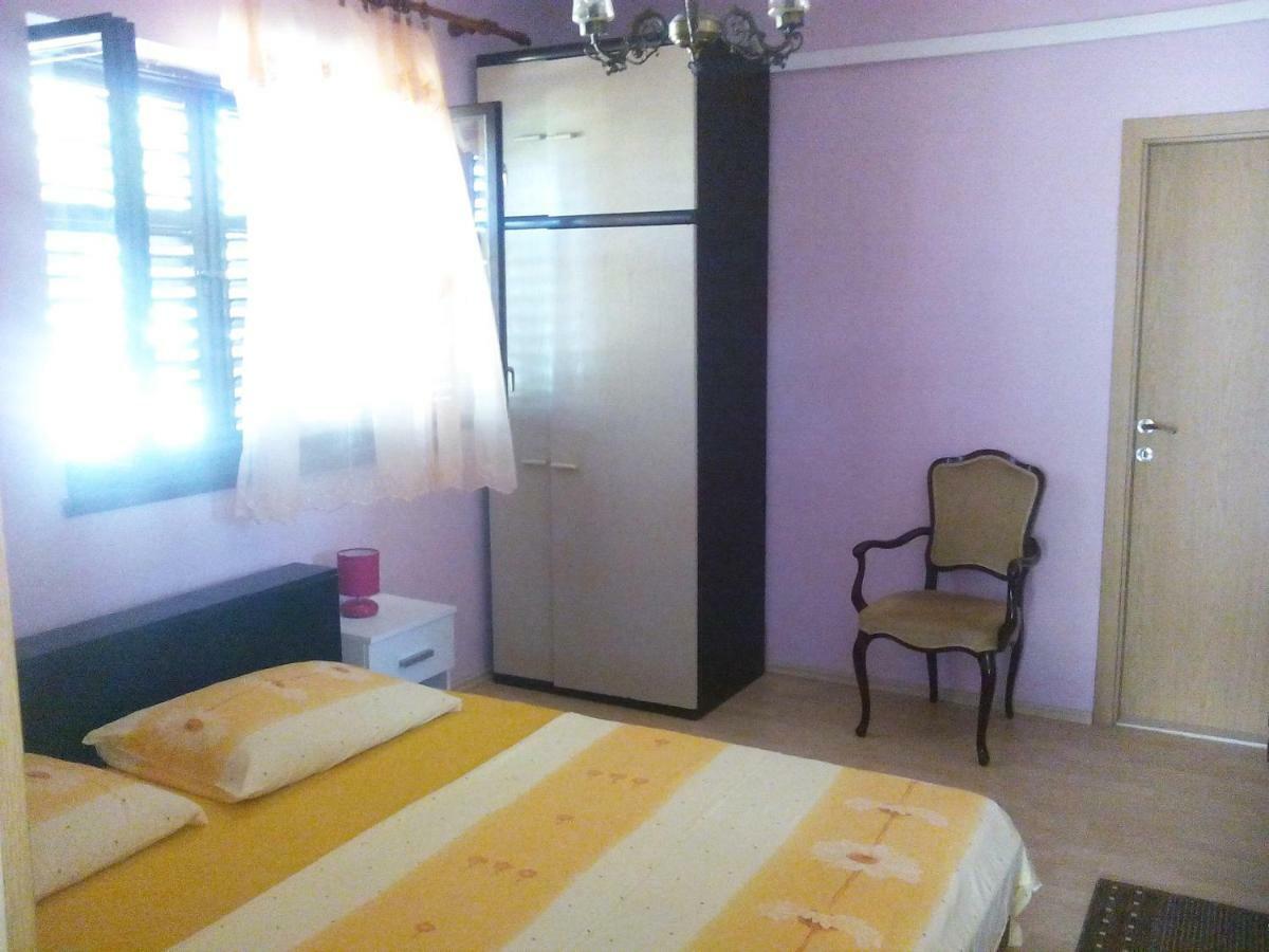 Apartments Petko 로고즈니차 외부 사진
