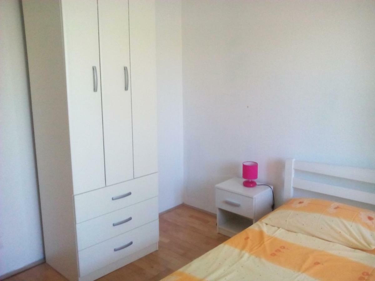 Apartments Petko 로고즈니차 외부 사진